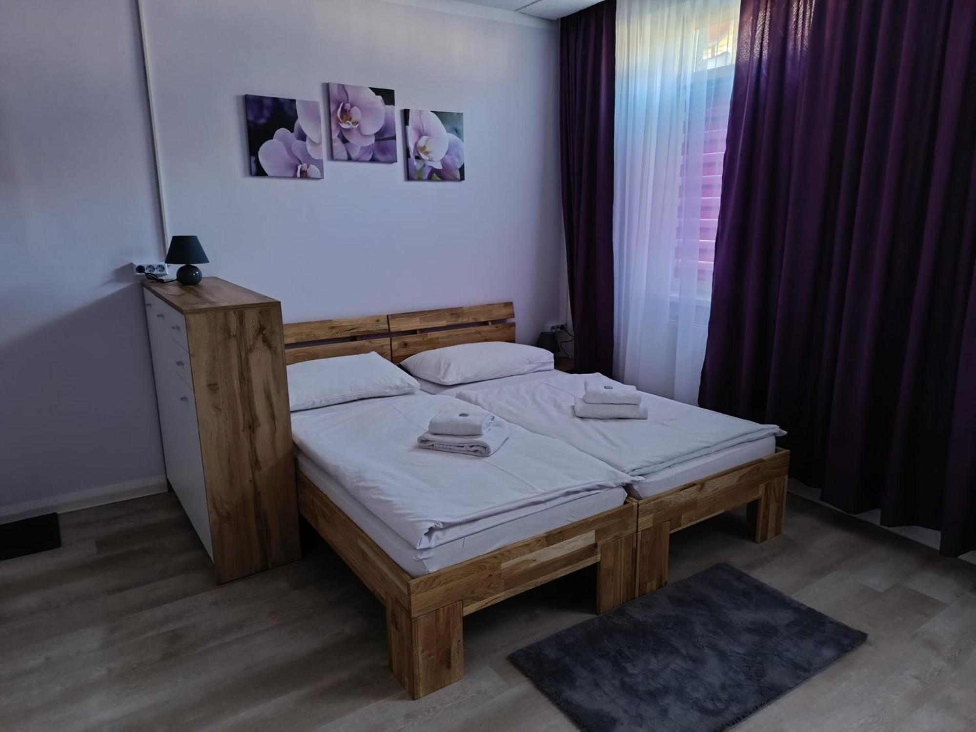 Pension Eder Bruck an der Leitha Exteriör bild